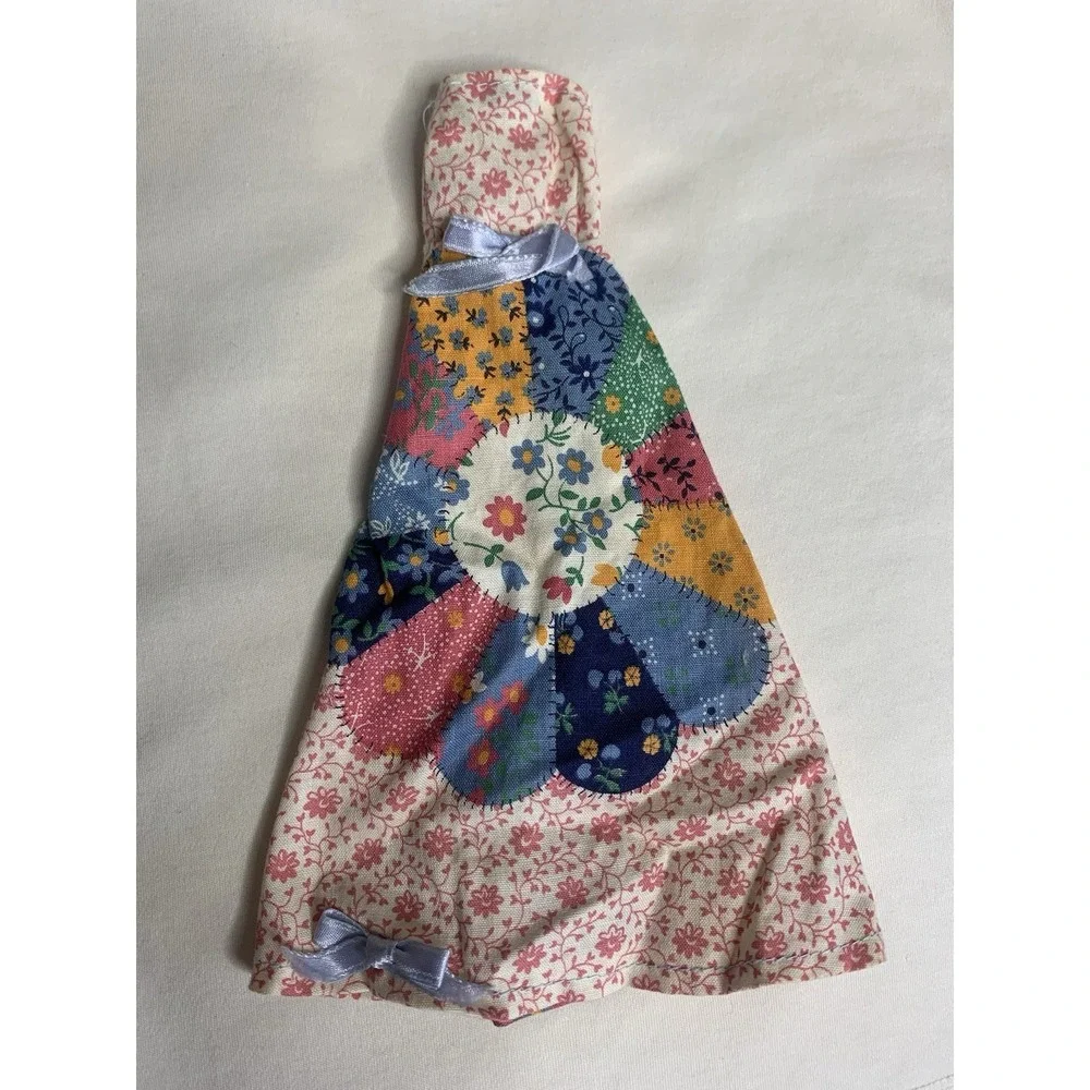 Vintage‎ Floral Quilted Rare Barbie Dress Patterned